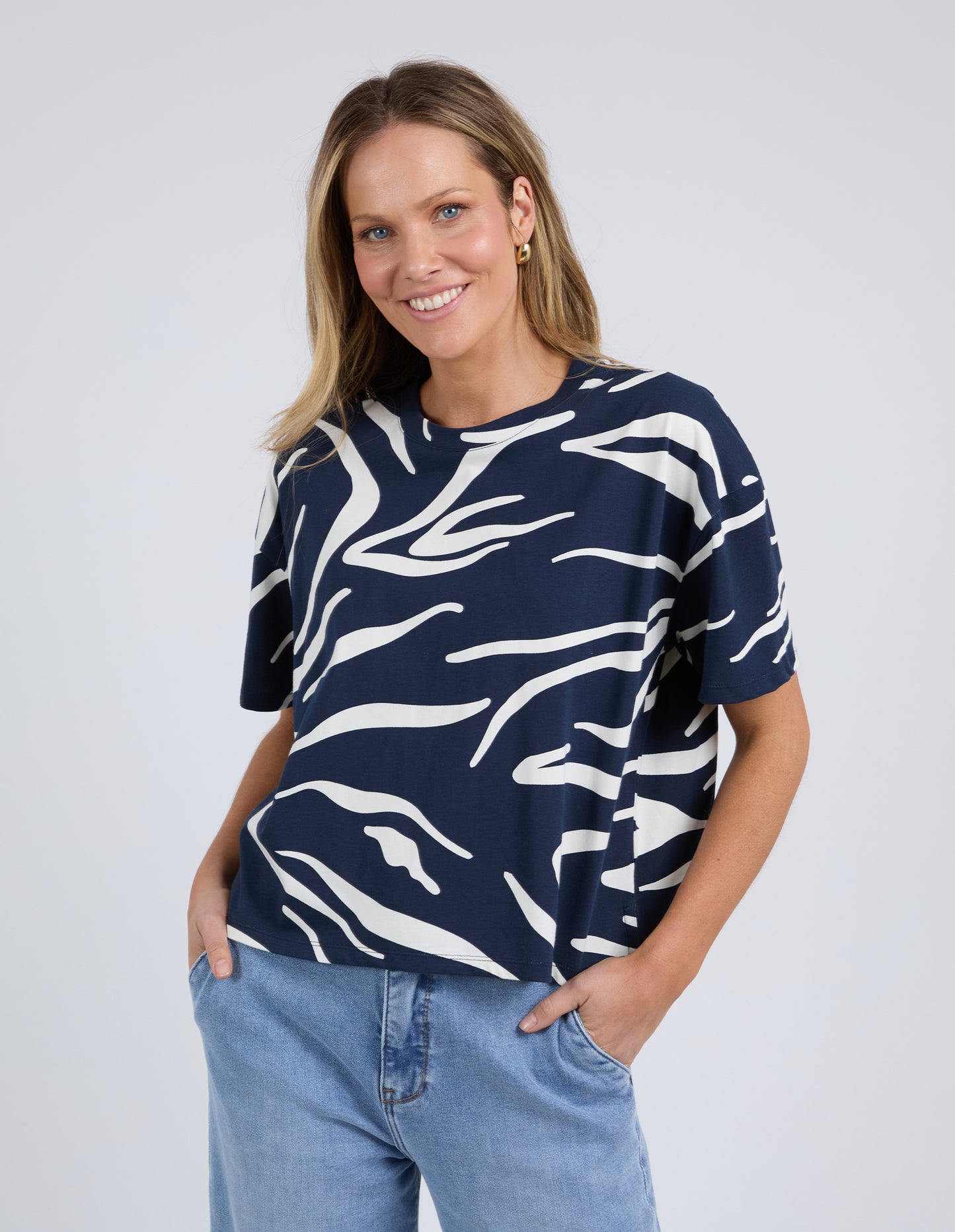 TEE ZURI
