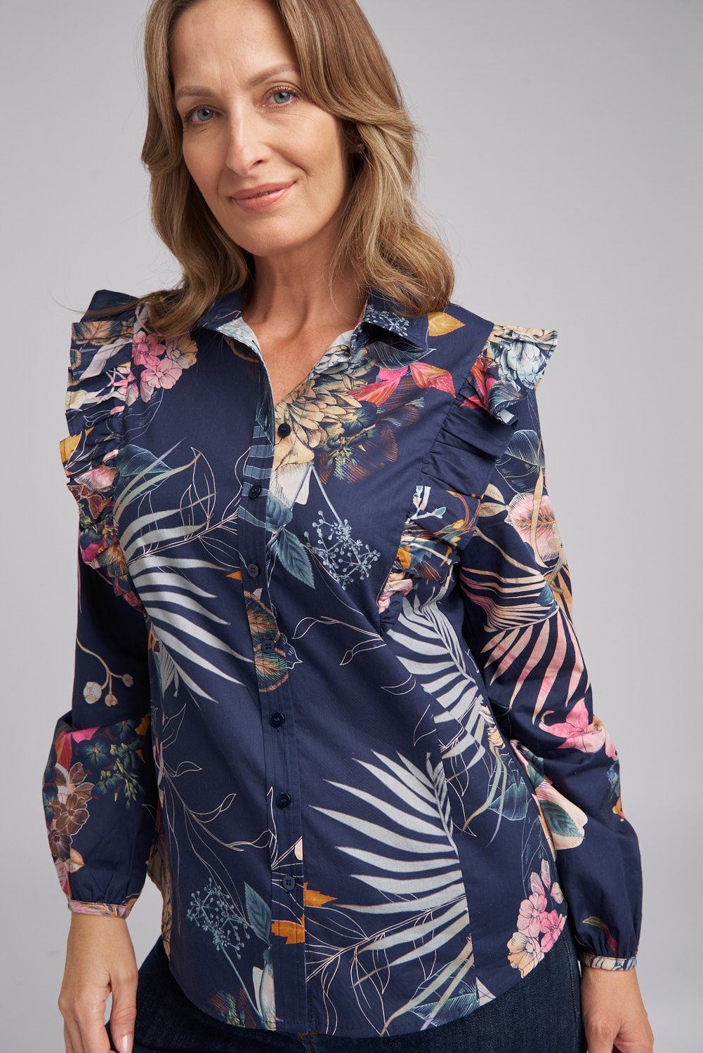 SHIRT CLASSIC FRILL SHOULDER